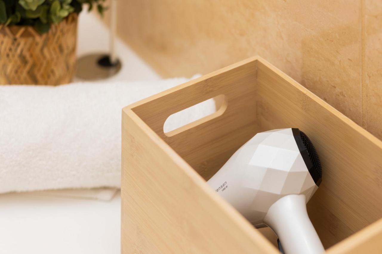 Warsaw Wola Apartment Near Nocny Market By Noclegi Renters Екстериор снимка